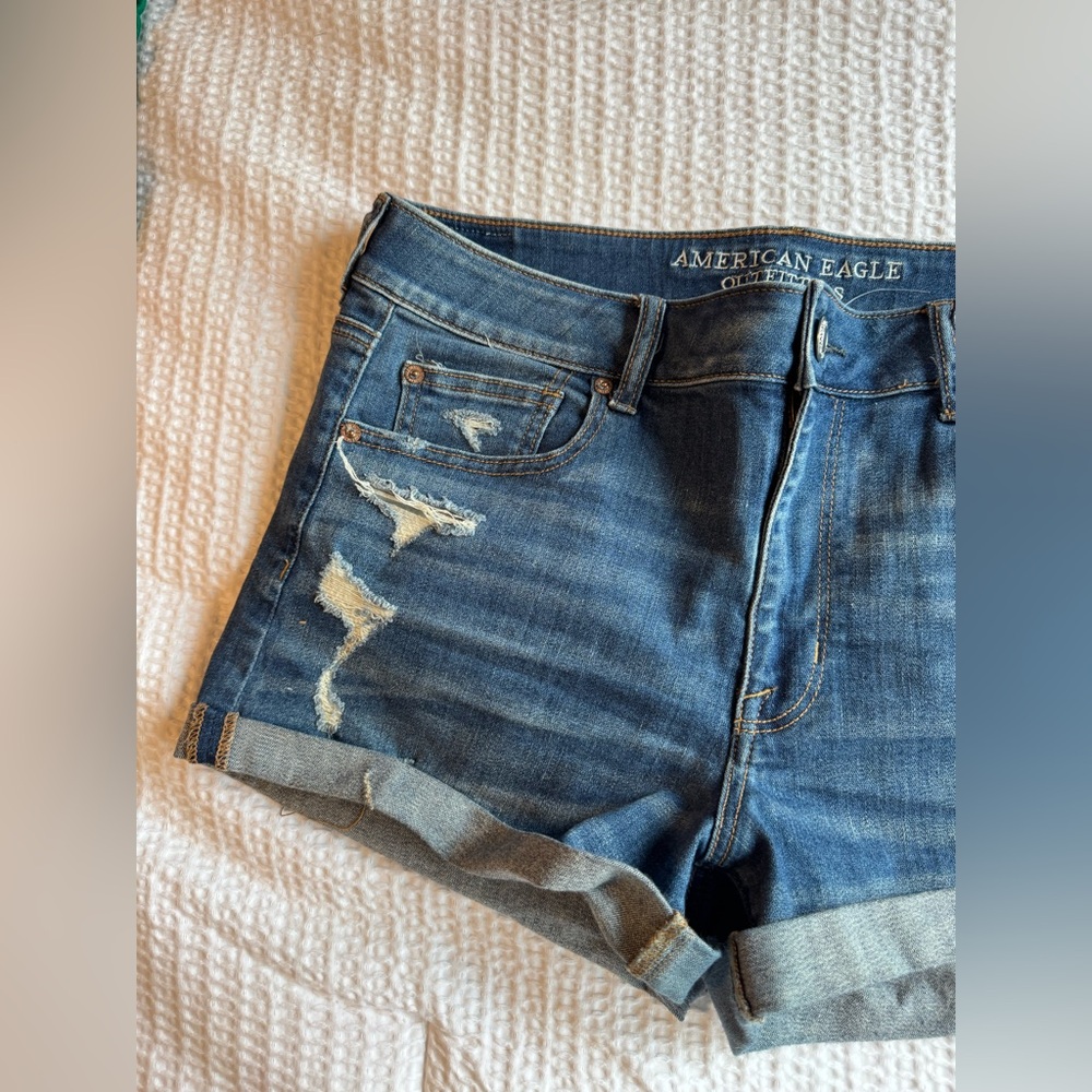 AE High Rise Jean Short - Picture 5 of 6